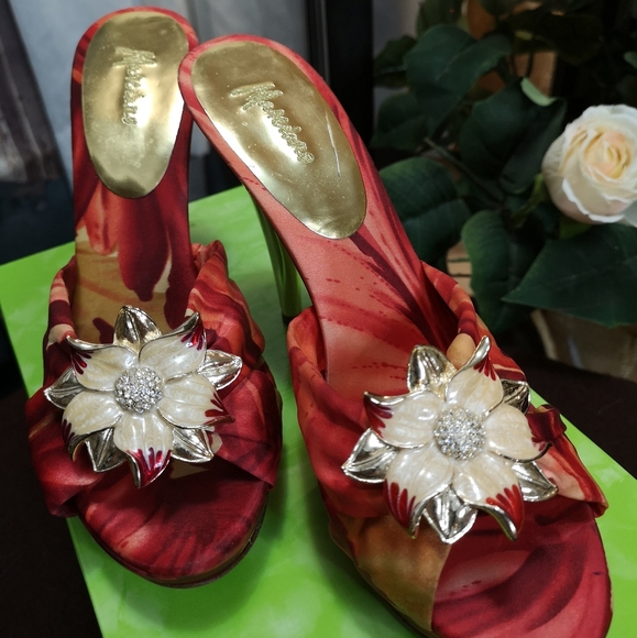 Mules by Marciano.Heels shoes. - Picture 8 of 11